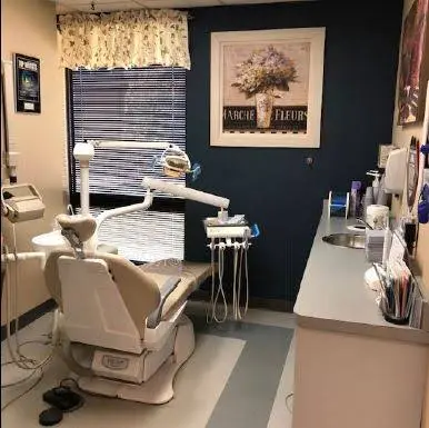 Mondovi Dental - Professional dental clinic exterior with modern facilities