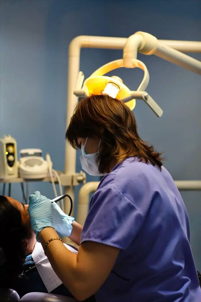 Avant Garde Dental - Professional dental clinic exterior with modern facilities