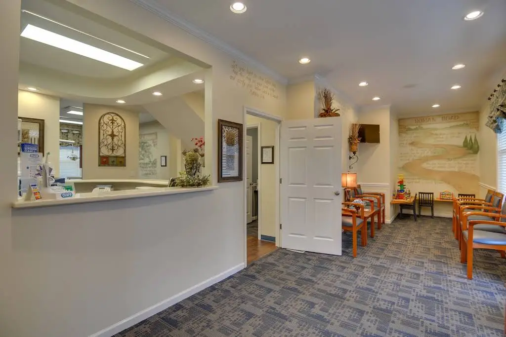 Dr. Chandra R Williams Family and Cosmetic Dentistry