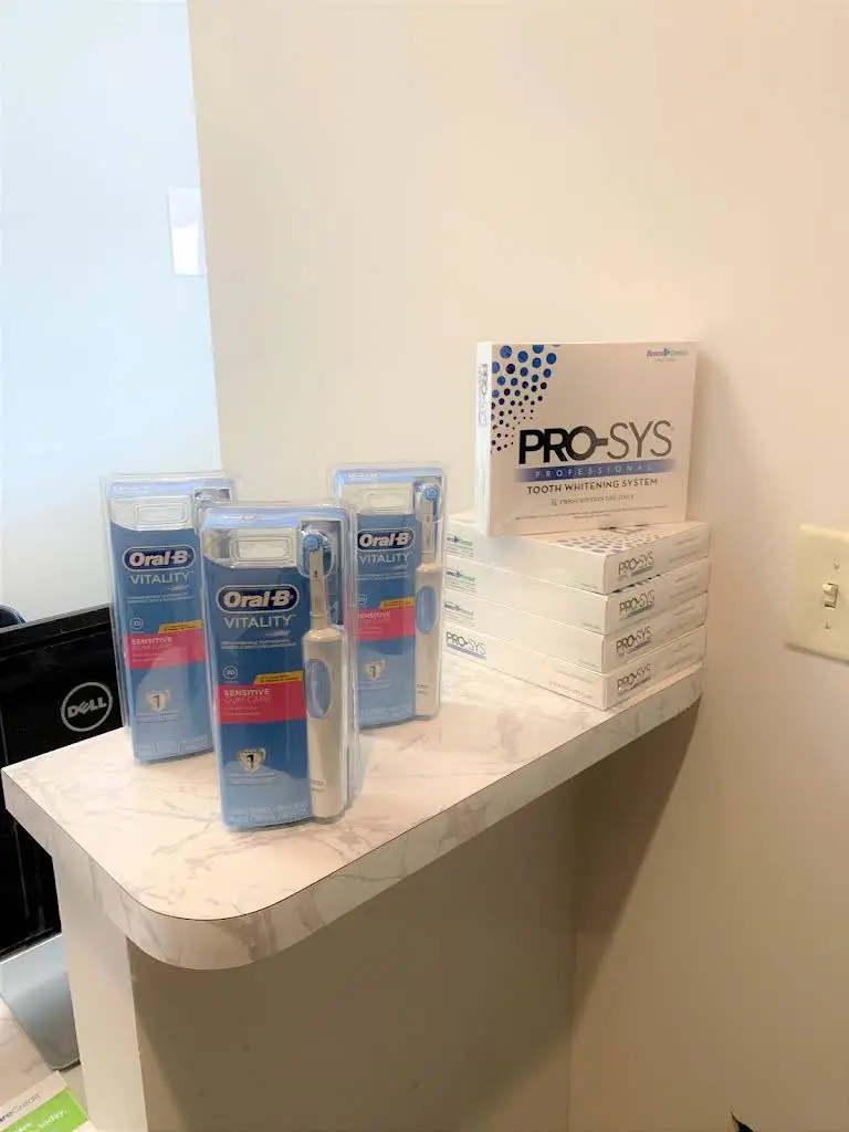 Manhiani Dental