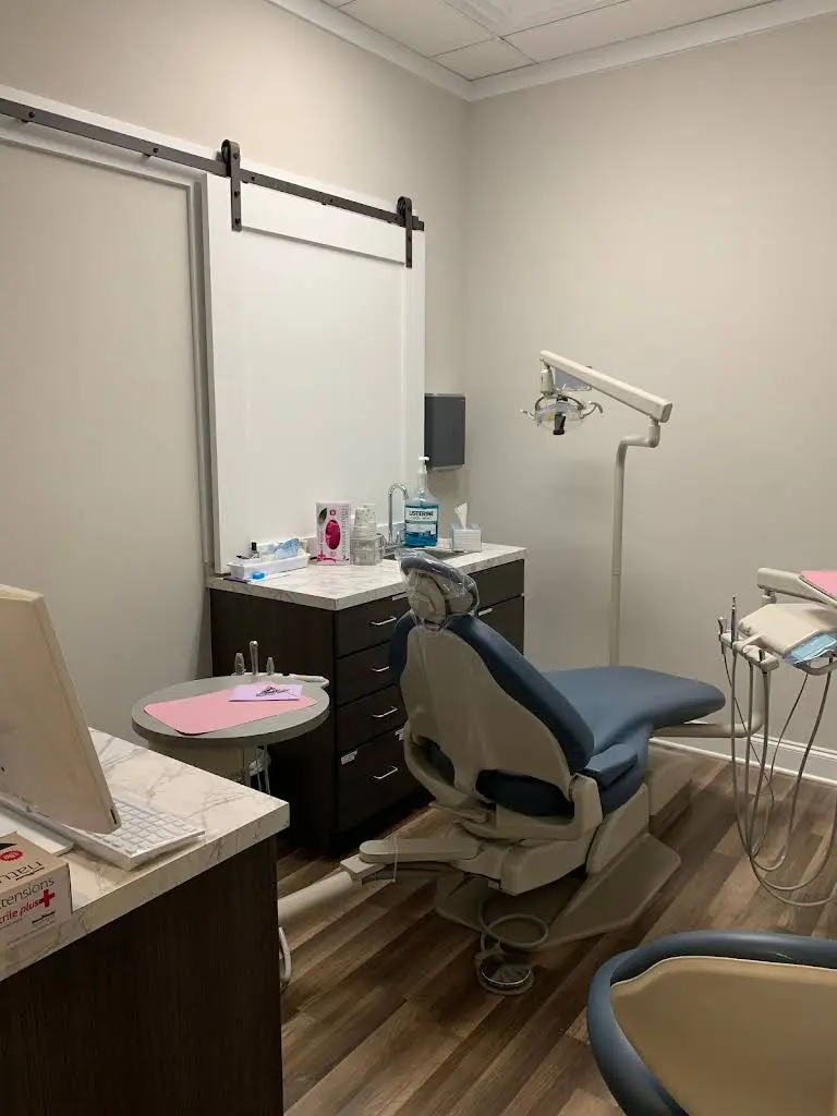 Manhiani Dental