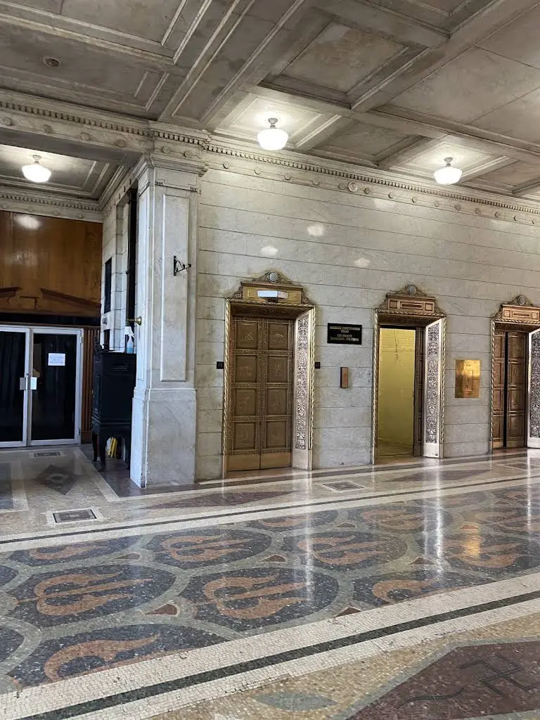 METROPOLITAN DENTAL, PLLC