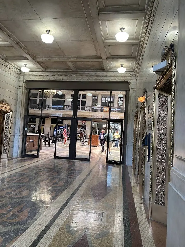METROPOLITAN DENTAL, PLLC