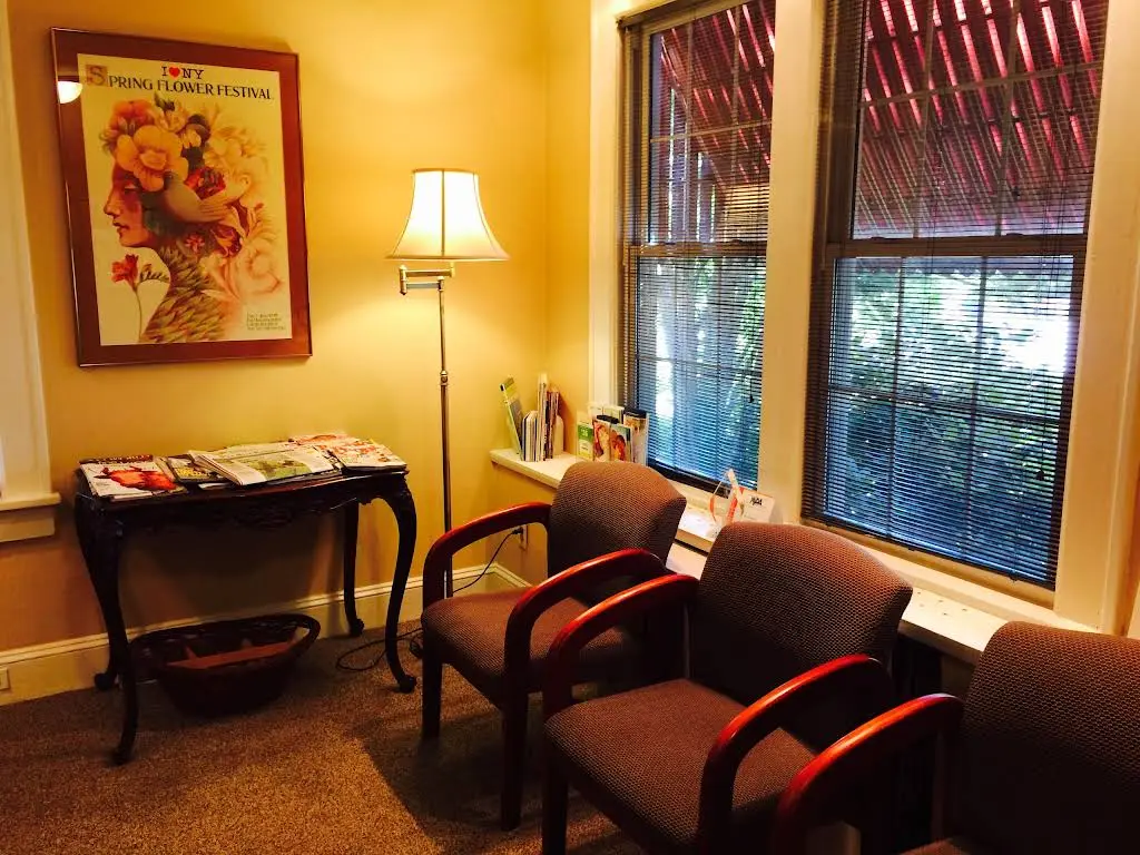 Bloom & Bloom, The Center For Excellence in Dentistry