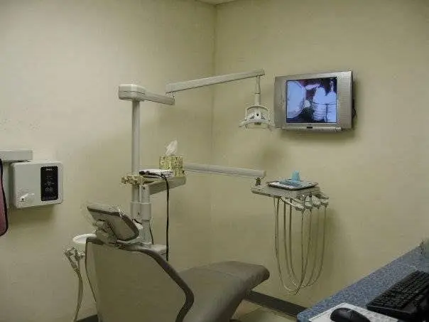 Bridgewater-Greenbrook Dental, LLP - Professional dental clinic exterior with modern facilities