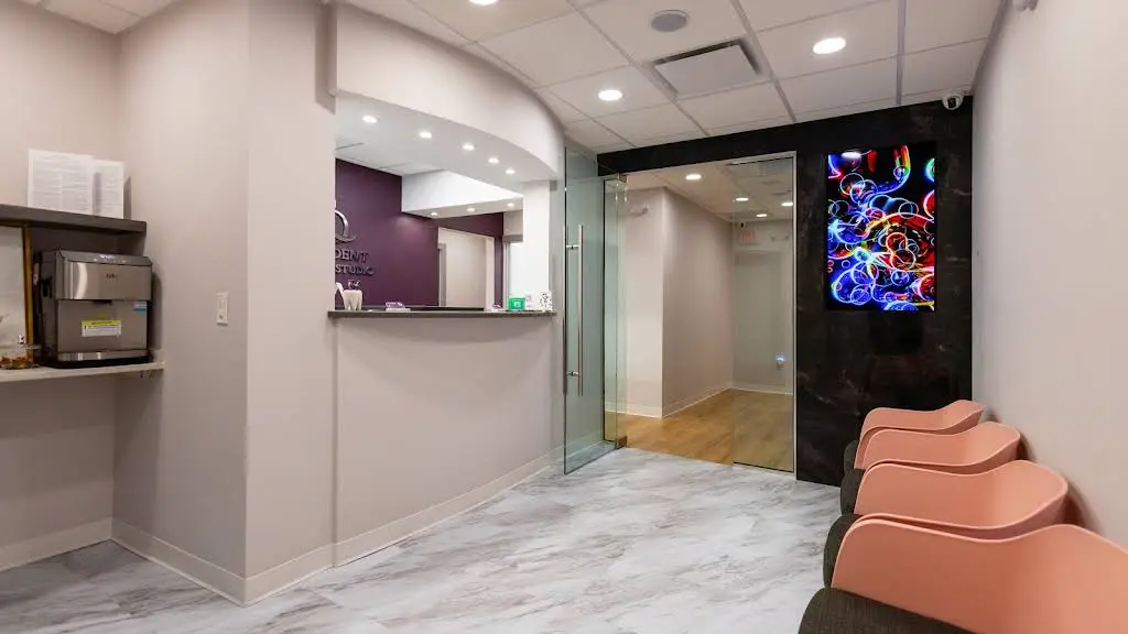 Ecladent Dental Studio - Professional dental clinic exterior with modern facilities