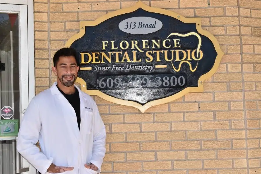 Florence Dental Studio - Professional dental clinic exterior with modern facilities