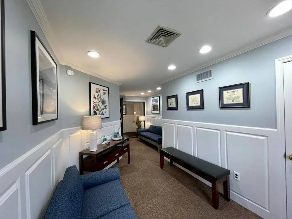 Beth Egan Lodge, DMD, PA - Professional dental clinic exterior with modern facilities