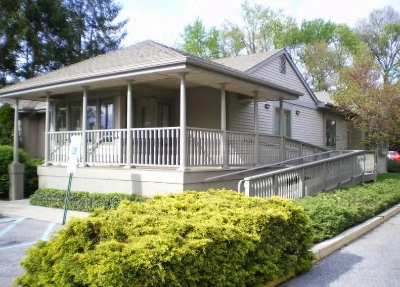 Drs. Rosen & Dworkin, P.A. - Professional dental clinic exterior with modern facilities