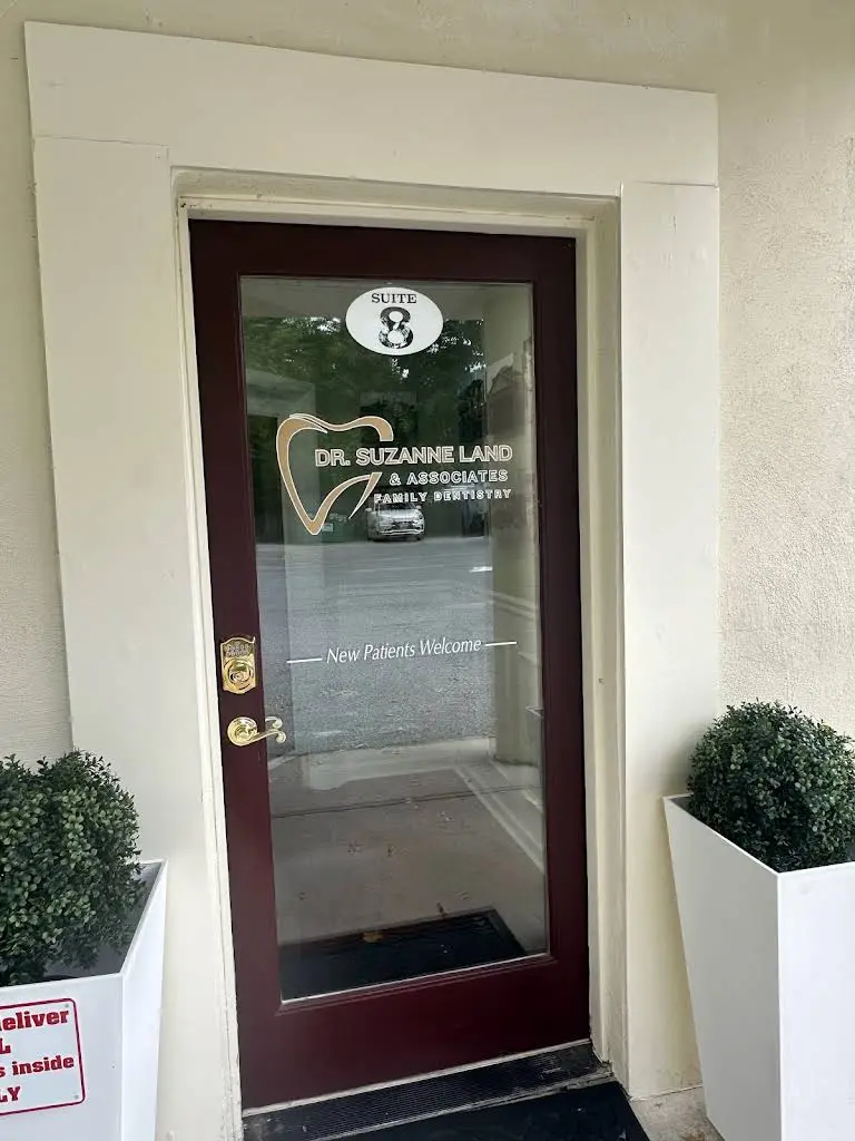 Dr. Suzanne Land & Associates Family Dentistry