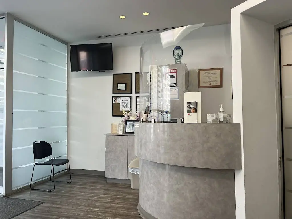 Fifth Avenue Dental - Professional dental clinic exterior with modern facilities