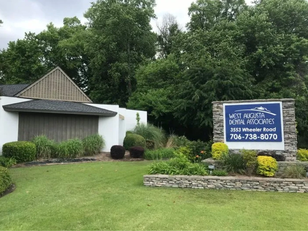 West Augusta Dental Associates - Professional dental clinic exterior with modern facilities