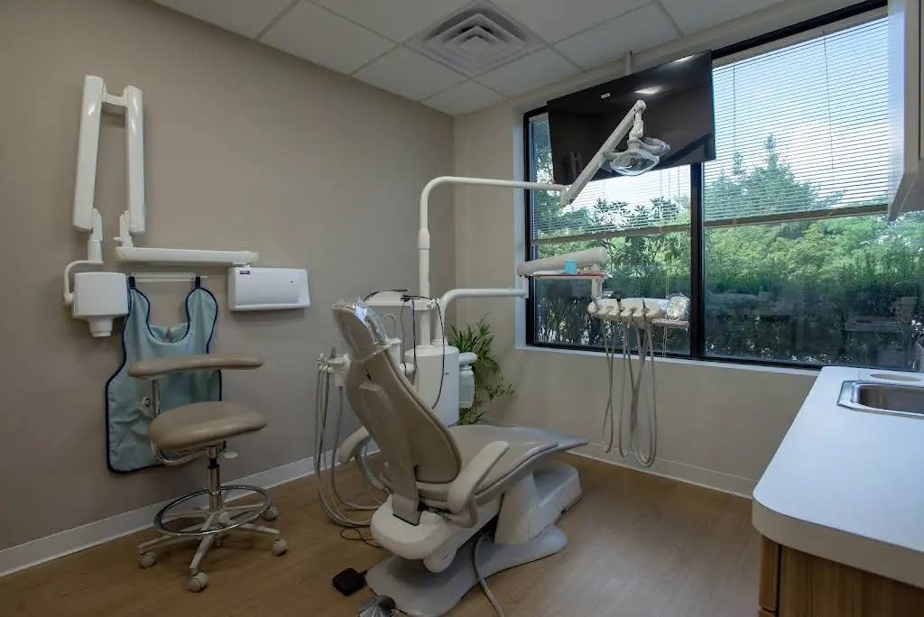 L C Quality Dental - Professional dental clinic exterior with modern facilities
