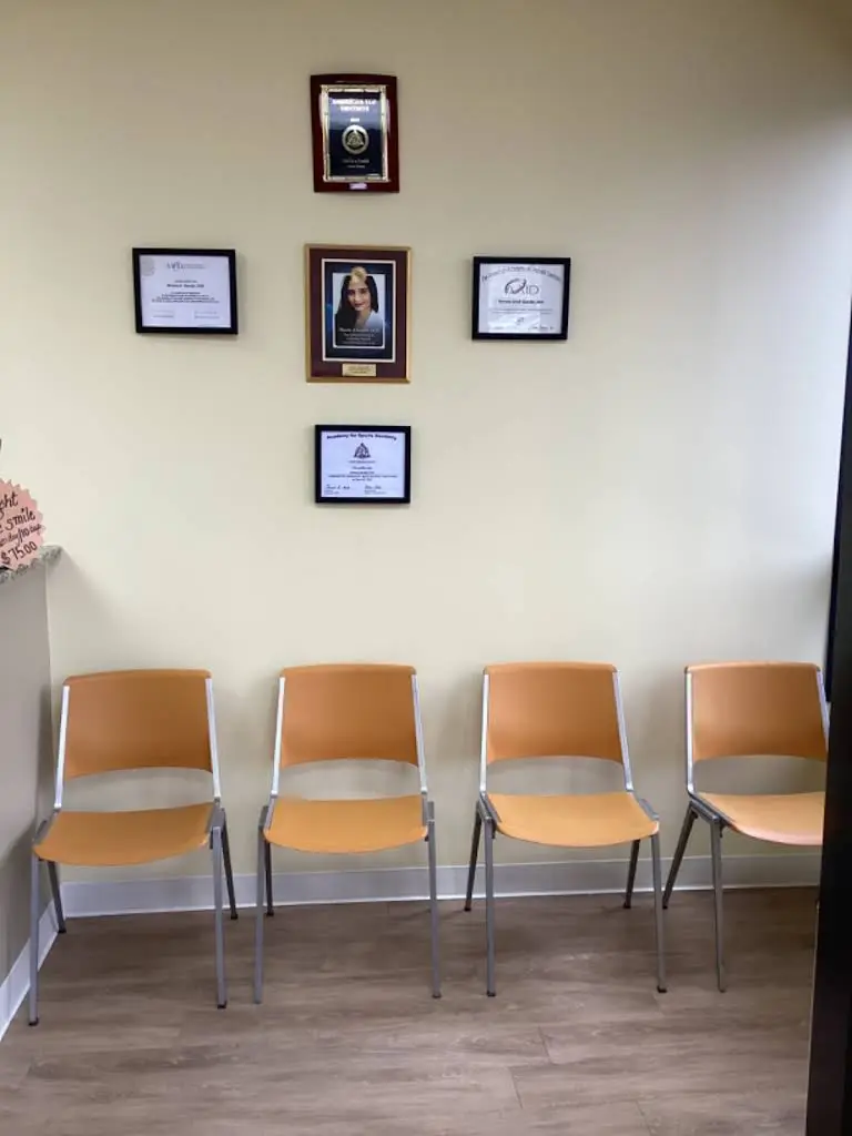 Dental Cosmetic Center of Edison