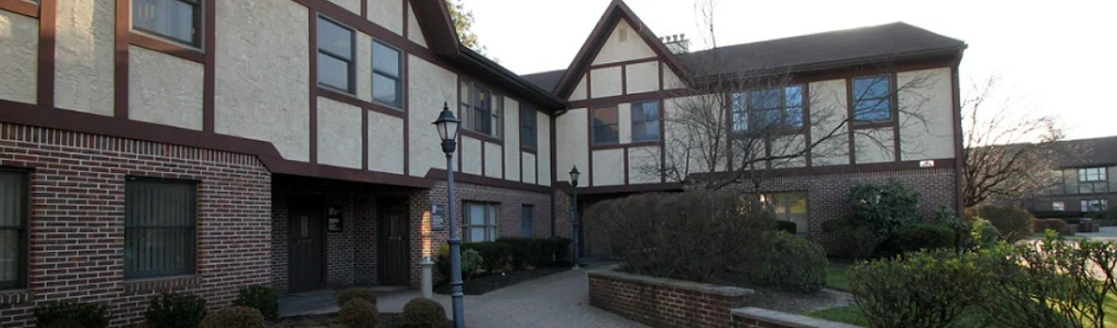 Steven Scrivo Periodontist and Dental Implants - Professional dental clinic exterior with modern facilities
