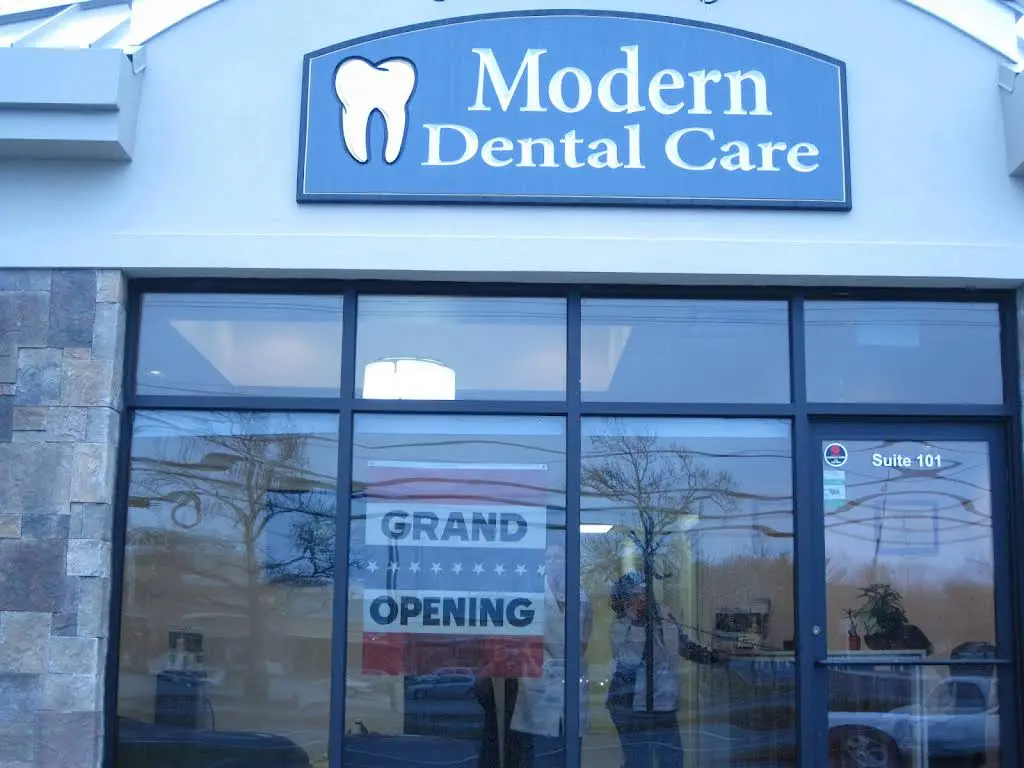 Modern Dental Care - Professional dental clinic exterior with modern facilities
