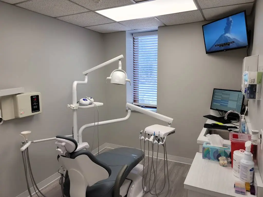 Dagli Dental - Professional dental clinic exterior with modern facilities