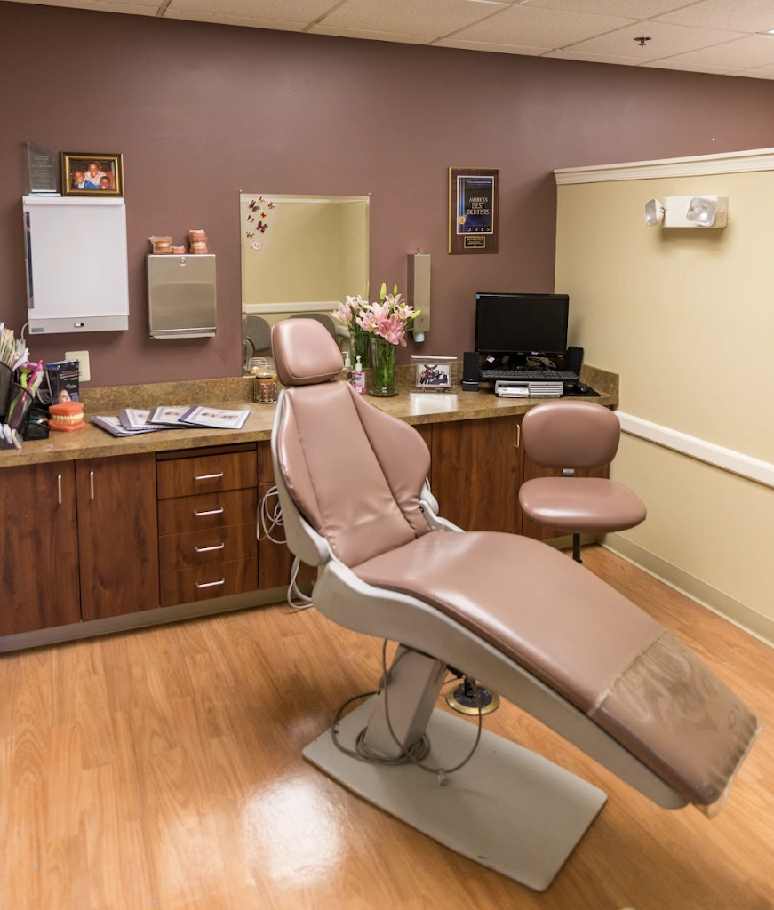 Kellyn Hodges Orthodontics - Professional dental clinic exterior with modern facilities
