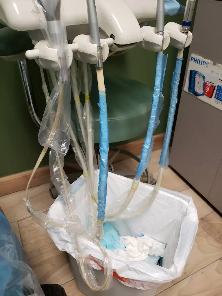 M & G Dental Center