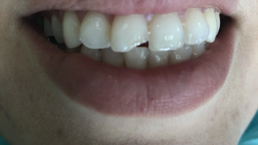 New Wave Dentistry - Professional dental clinic exterior with modern facilities