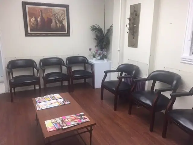 West 9th Family Dentistry - Professional dental clinic exterior with modern facilities