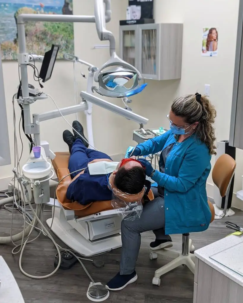 LuxDen Dental Center