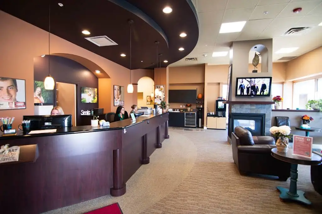 Get It Straight Orthodontics - Professional dental clinic exterior with modern facilities