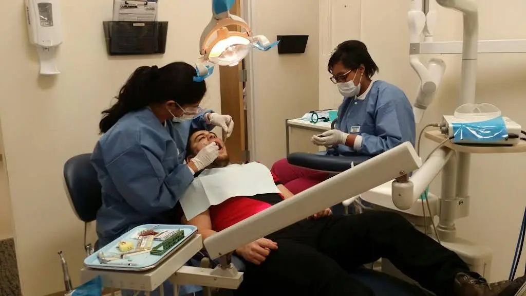 Dr. Dental: Dentistry & Braces