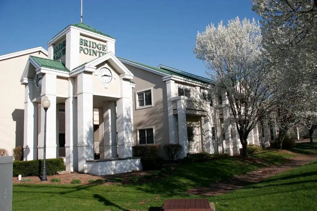 Metuchen Dental Group - Professional dental clinic exterior with modern facilities