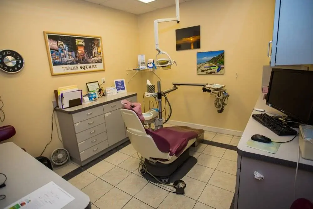 Mondovi Dental - Professional dental clinic exterior with modern facilities
