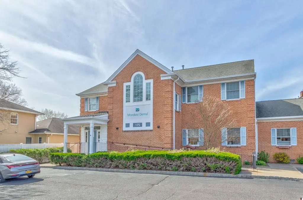 Mondovi Dental