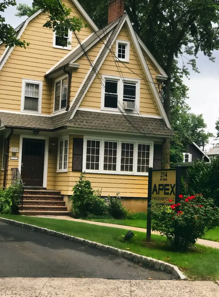 Apex Endodontics LLC - Professional dental clinic exterior with modern facilities