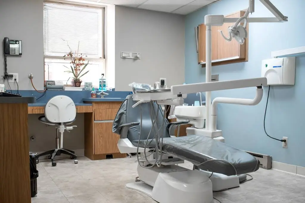 Verona Dental Group - Professional dental clinic exterior with modern facilities