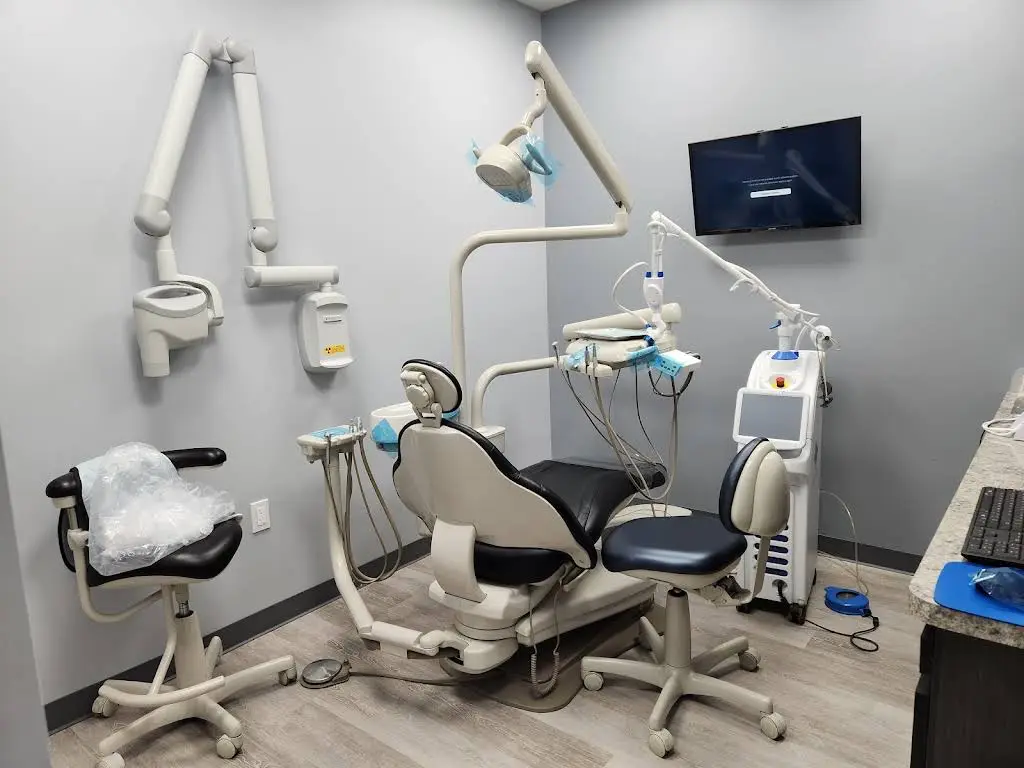 Broadway Family Dental - Professional dental clinic exterior with modern facilities