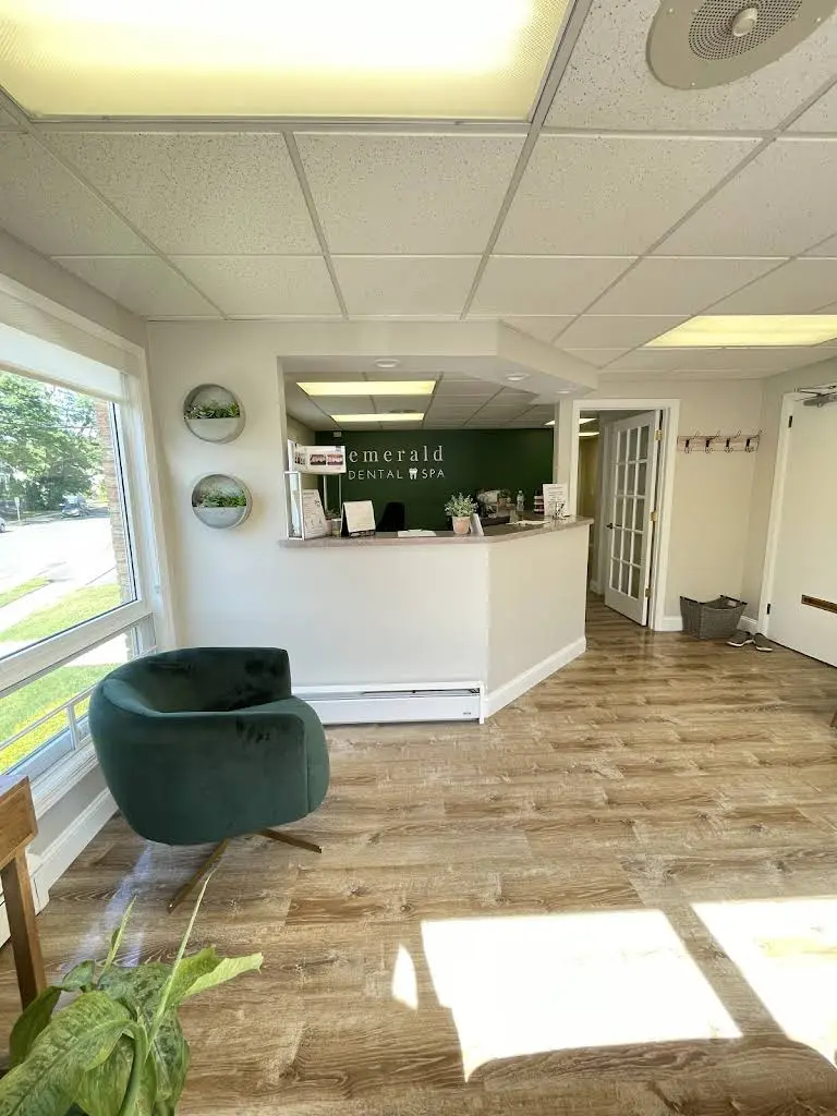 Emerald Dental Spa - Professional dental clinic exterior with modern facilities