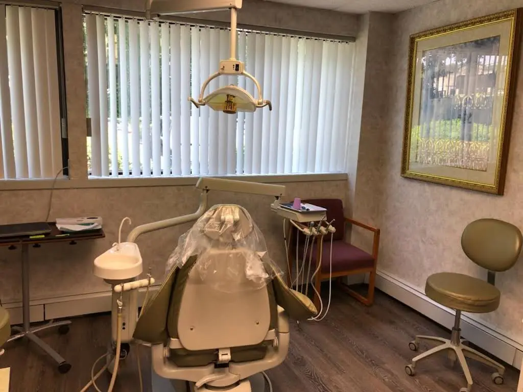 MMC Dental PC - Professional dental clinic exterior with modern facilities