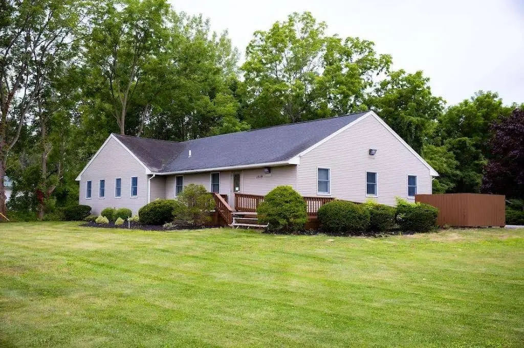 Hamlin Dental - Professional dental clinic exterior with modern facilities