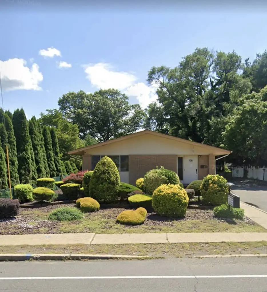 East Brunswick Family & Cosmetic Dental Group - Professional dental clinic exterior with modern facilities