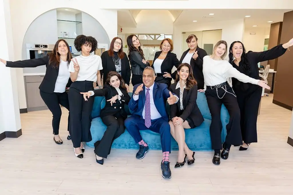Comprehensive Dental & Implant Center