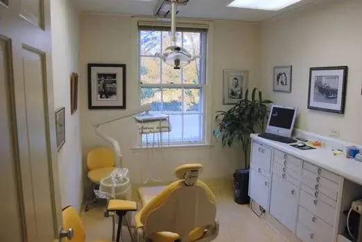 Edgemont Dental Arts and Dental Implant Center