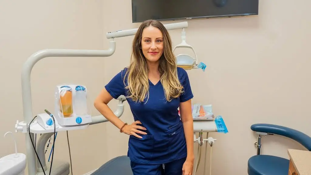 b Dental Spa