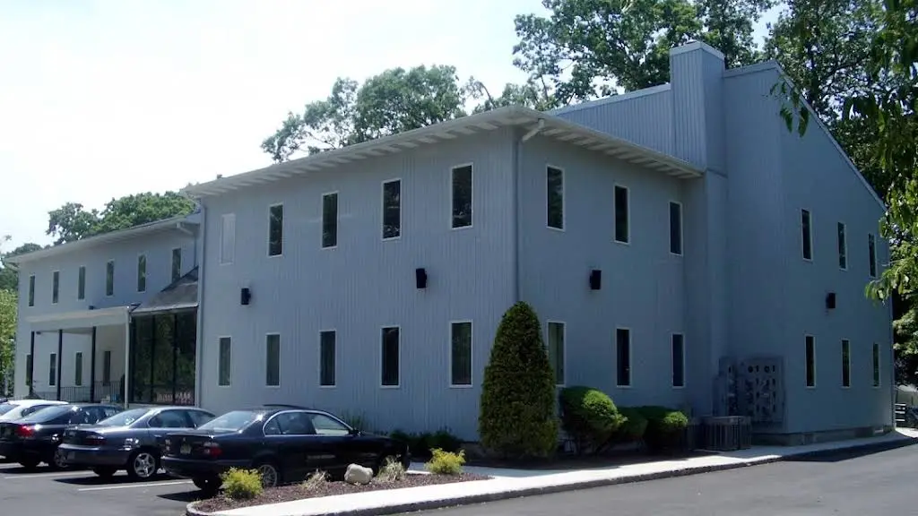 Monmouth Endodontics & Periodontics - Professional dental clinic exterior with modern facilities