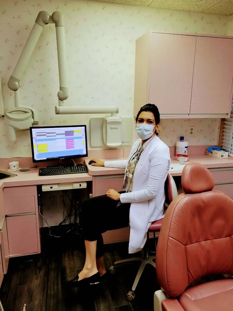Clarity Dental: Dr. Ramla Ahmed, DDS