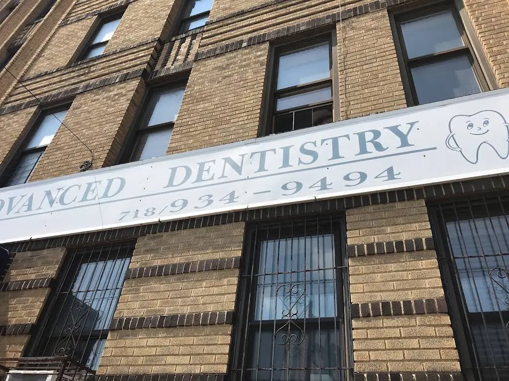 Advanced Dentistry Dental Office - Professional dental clinic exterior with modern facilities