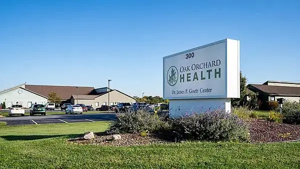 Oak Orchard Health - Professional dental clinic exterior with modern facilities