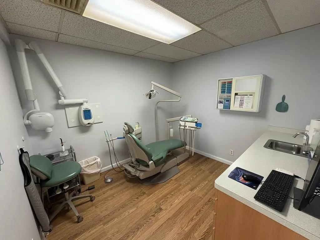 Advanced Dental Clinic - Professional dental clinic exterior with modern facilities
