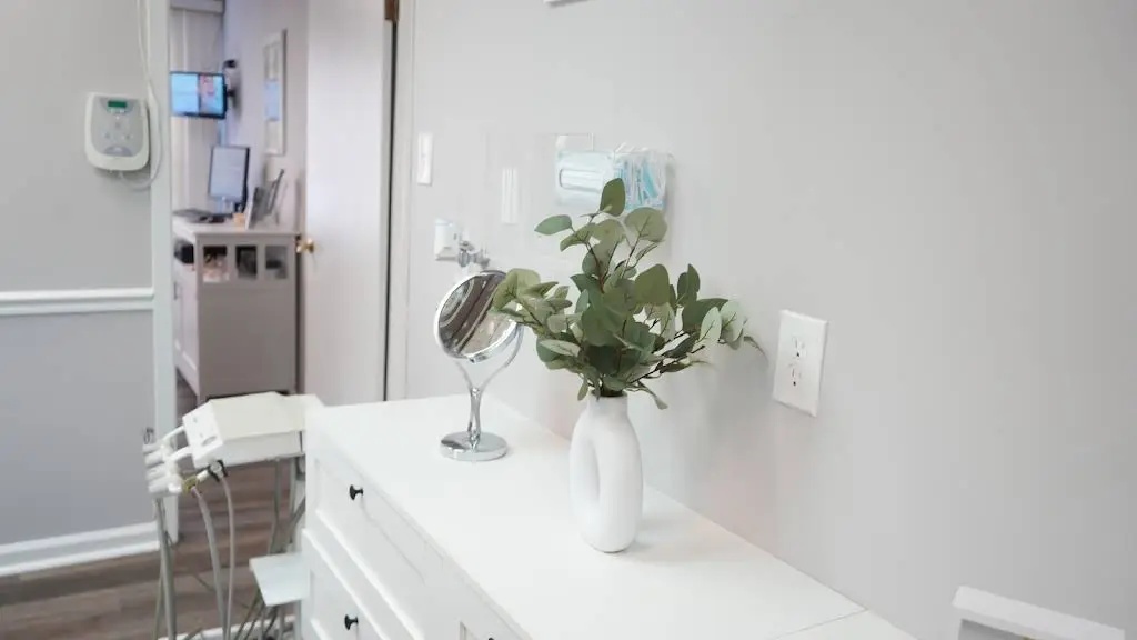 Smile Design and Implant Center