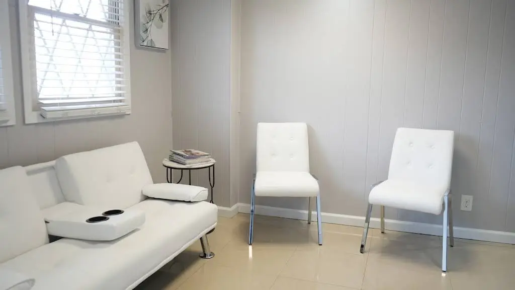 Smile Design and Implant Center