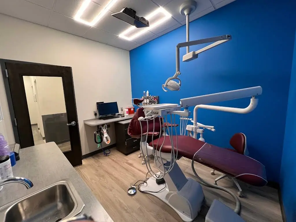 Abra Dental - Bloomfield Ave