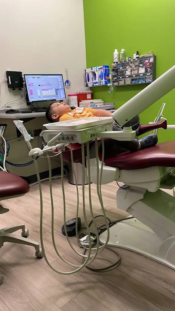 Abra Dental - Bloomfield Ave